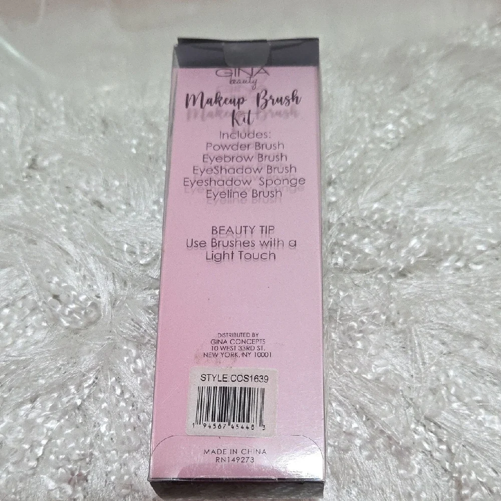 Makeup Brush Set with Pink Holder